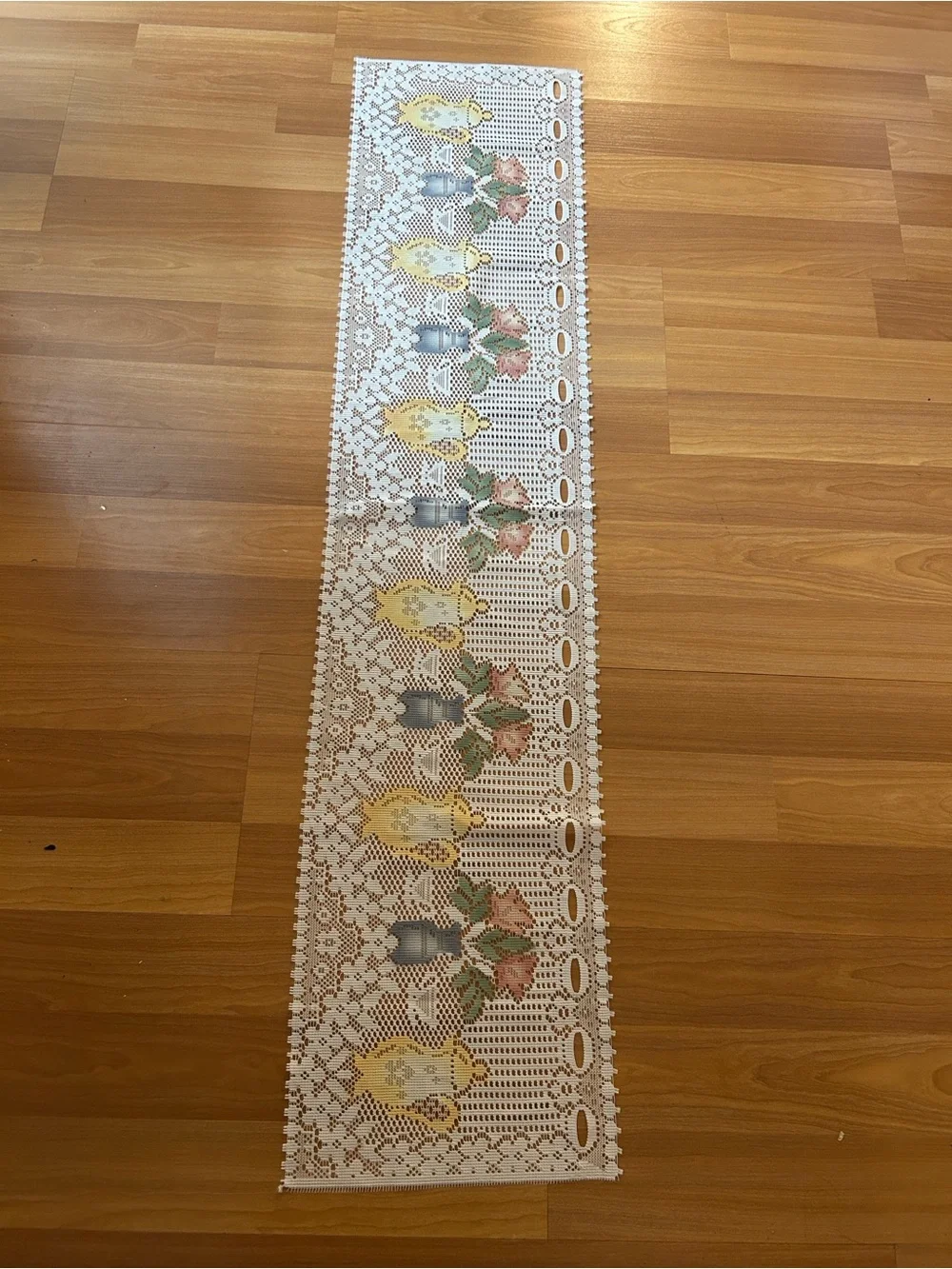 Vintage Floral Lace Table Runner/Teapots